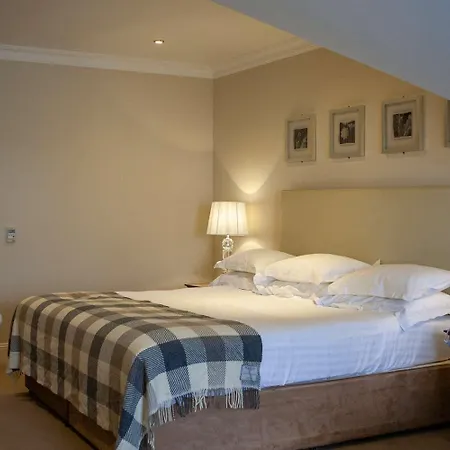 Castle Hotel, Bw Signature Collection