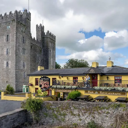Castle & Leisure Club, Bw Premier Collection 4*