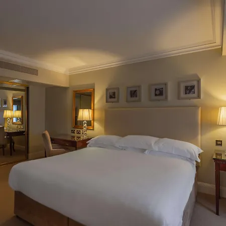 Otel Castle Hotel, Bw Signature Collection