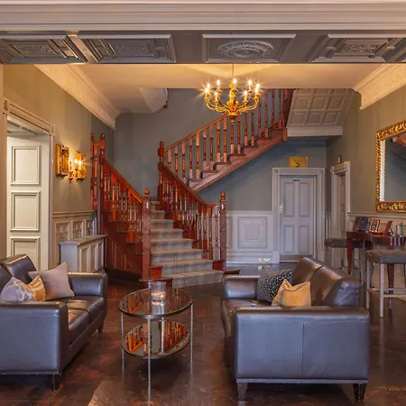 Castle & Leisure Club, Bw Premier Collection Hotell