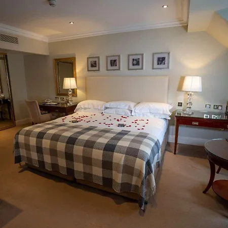 Castle Hotel, Bw Signature Collection Hotel 4*