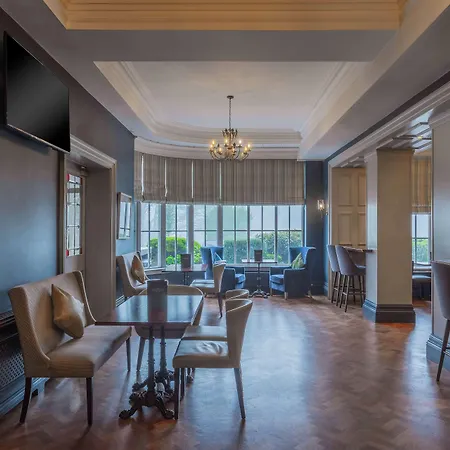 Castle Hotel, Bw Signature Collection Hotel 4*
