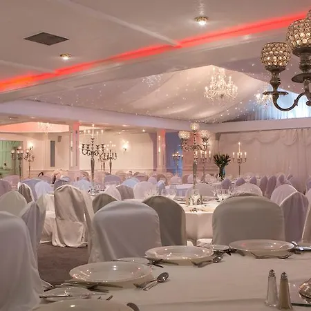 Castle & Leisure Club, Bw Premier Collection 4* Бунратти