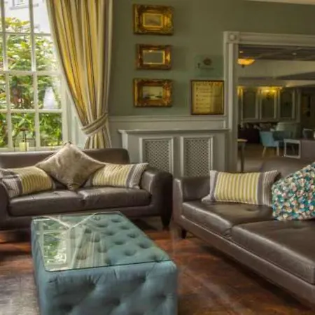 Castle Hotel, Bw Signature Collection