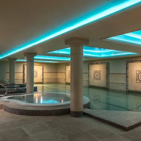 Castle Hotel, Bw Signature Collection 4*