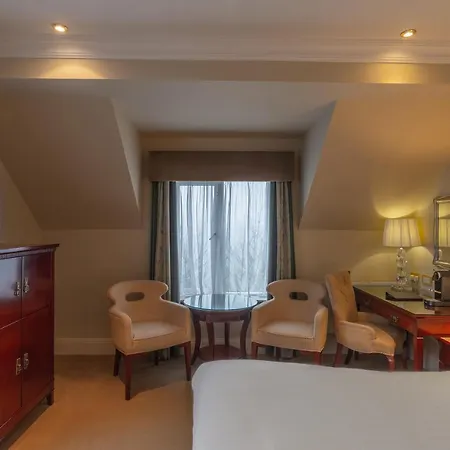 Castle Hotel, Bw Signature Collection