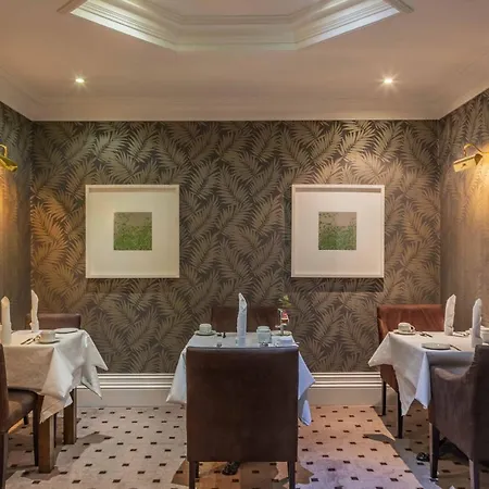 Castle Hotel, Bw Signature Collection