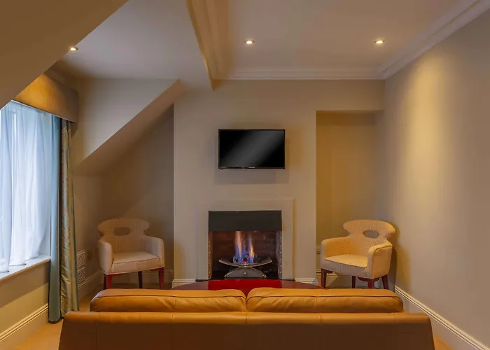 Castle Hotel, Bw Signature Collection Отель 4*