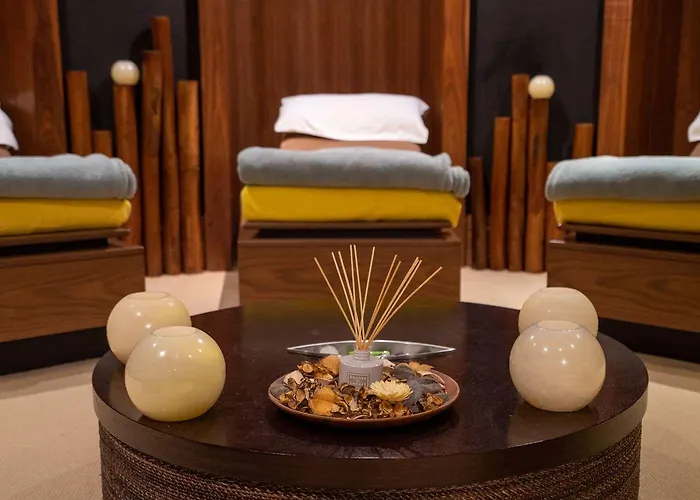 Castle Hotel, Bw Signature Collection Бунратти