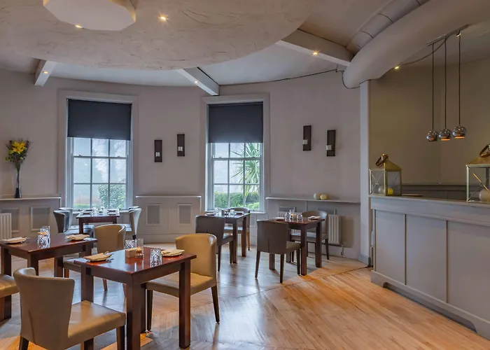 Castle Hotel, Bw Signature Collection Отель Бунратти