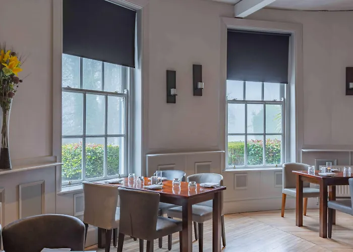 Castle Hotel, Bw Signature Collection