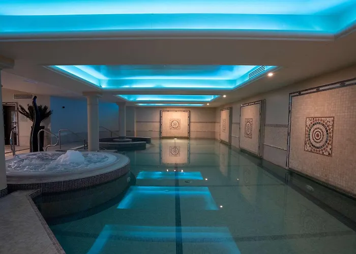 Castle Hotel, Bw Signature Collection Отель 4*