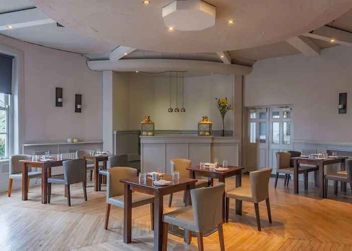 Отель Castle Hotel, Bw Signature Collection Бунратти