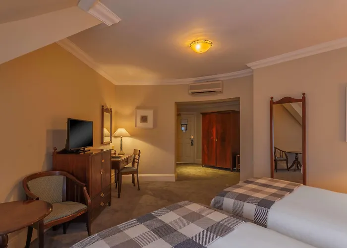 Castle Hotel, Bw Signature Collection