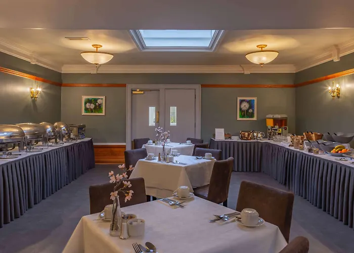 Отель Castle Hotel, Bw Signature Collection 4*