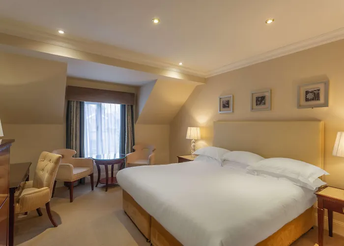 Castle Hotel, Bw Signature Collection