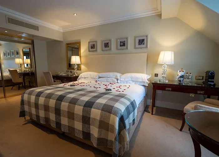 Отель Castle Hotel, Bw Signature Collection