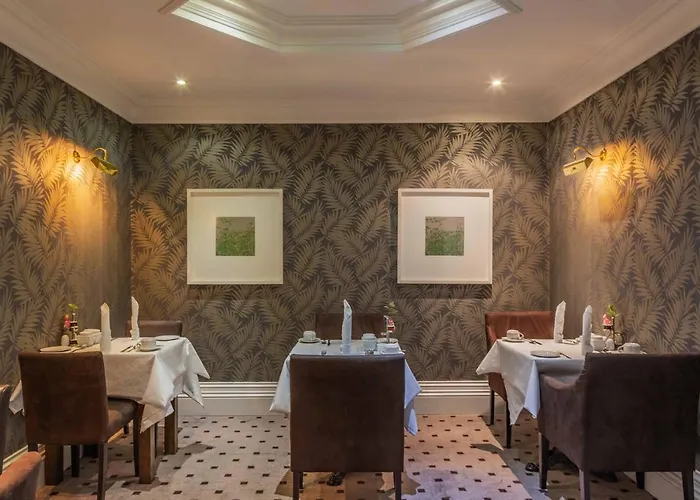 Castle Hotel, Bw Signature Collection